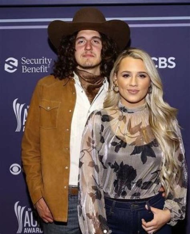 Cade Foehner Wife, Daughter, Age, Height, Wikipedia, Instagram, Net Worth 2022