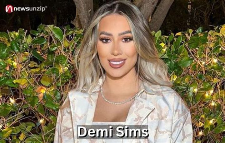 Explore Demi Sims Wiki, Bio, Age, Height, Girlfriend, Net Worth 2020, Job, Instagram!!