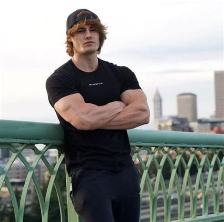 Jeff Seid Height, Weight, Age, Measurements, Net Worth, Facts