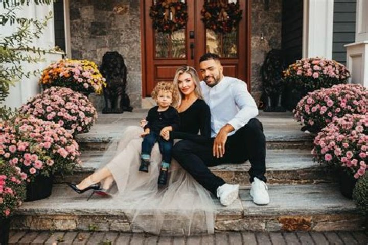 Kyle Van Noy Wife, Parents, Salary, Height, Weight, Measurements
