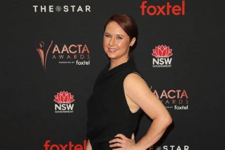 Mel Buttle Comedian Age, Height, Wikipedia, Partner Now