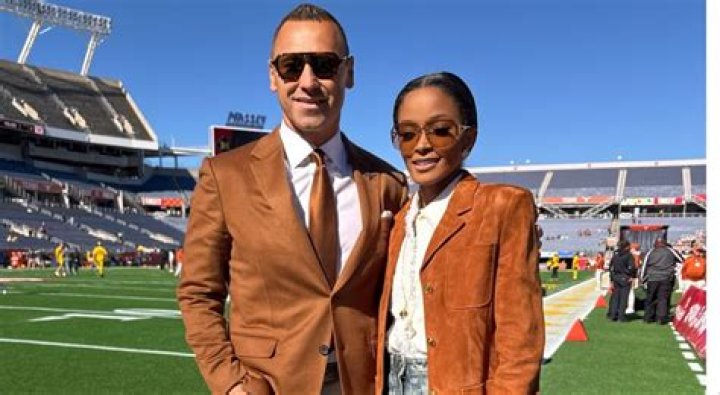 Steve Sarkisian Wife Stephanie Sarkisian Wiki, Biography, Age, Height, Instagram, Children, Net Worth 2020